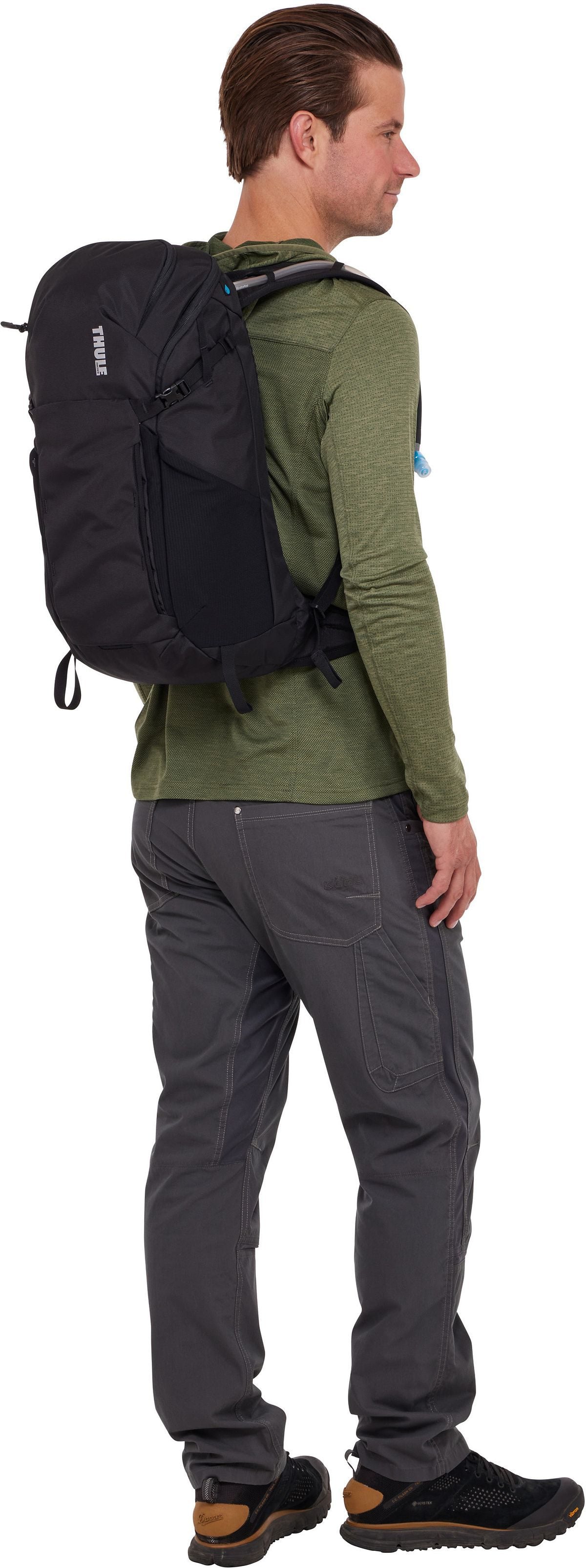 Thule AllTrail Hydration 22L Black Mochila de senderismo – Vista Silueta