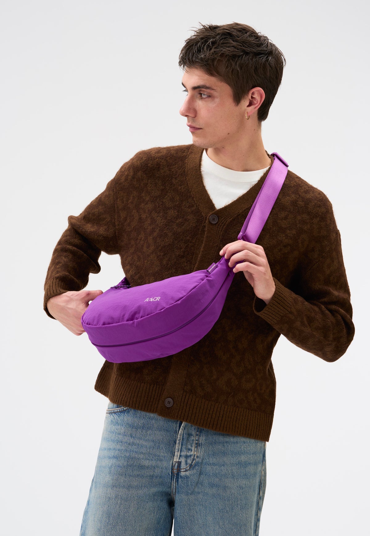 AEVOR Sling Bag Electric Fuchsia Bolso bandolera