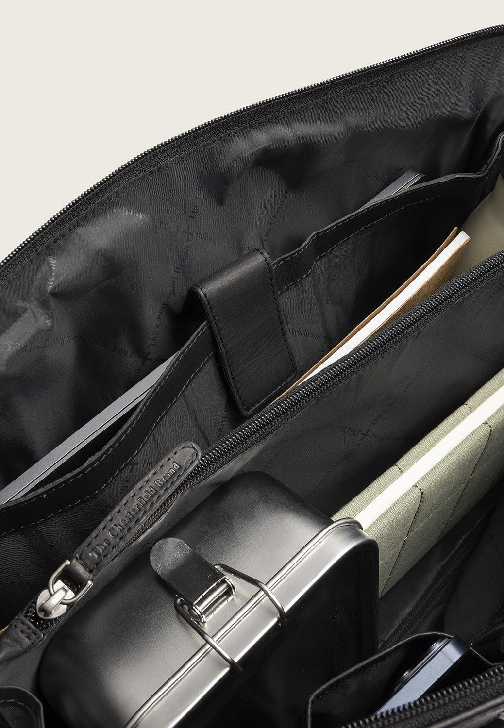 The Chesterfield Brand Isara 1110 Black Shoulder Bag