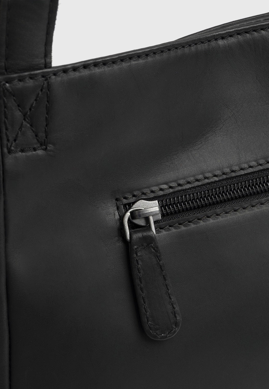 The Chesterfield Brand Lioren 1450 Black Shoulder Bag