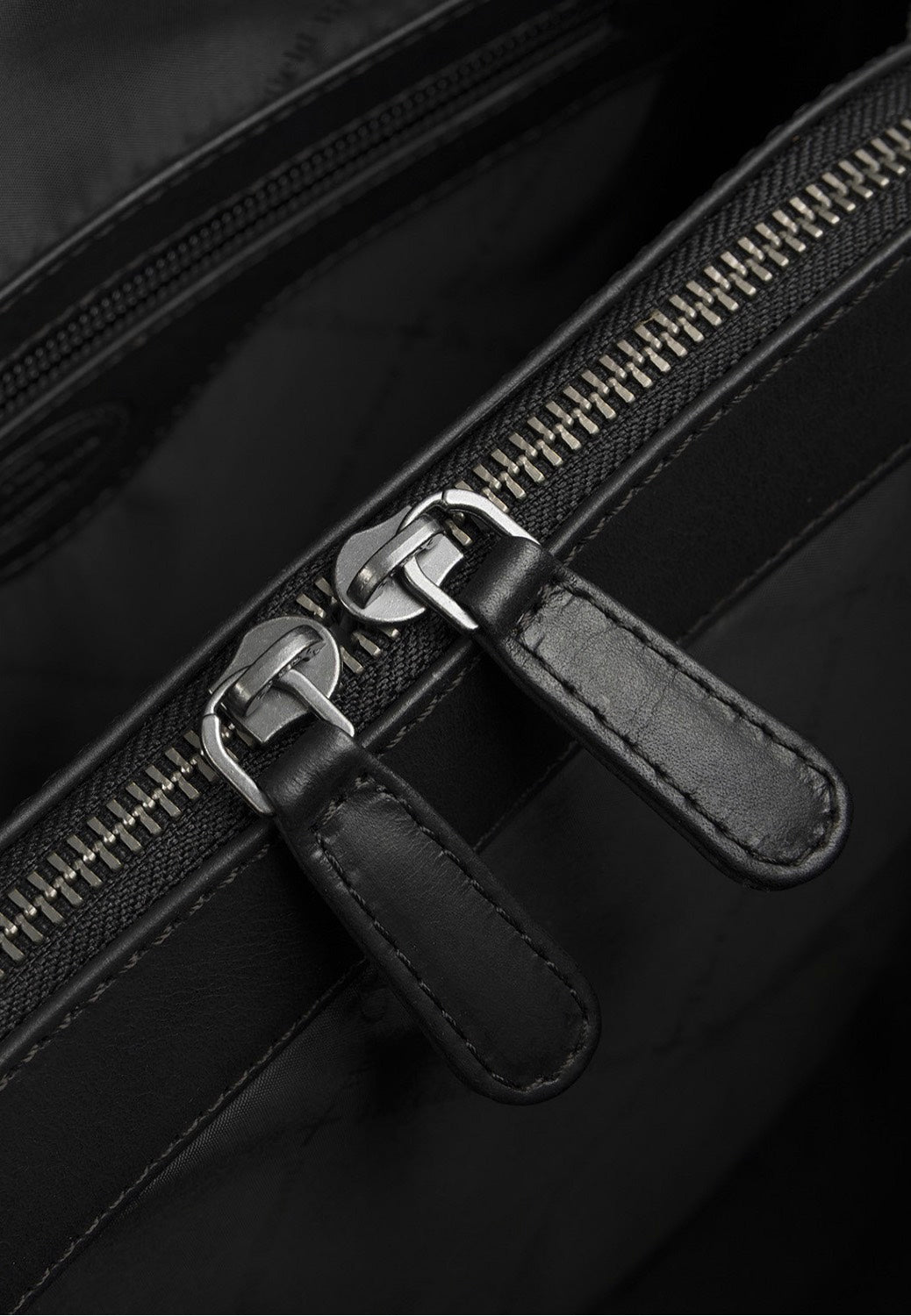 The Chesterfield Brand Lioren 1450 Black Shoulder Bag