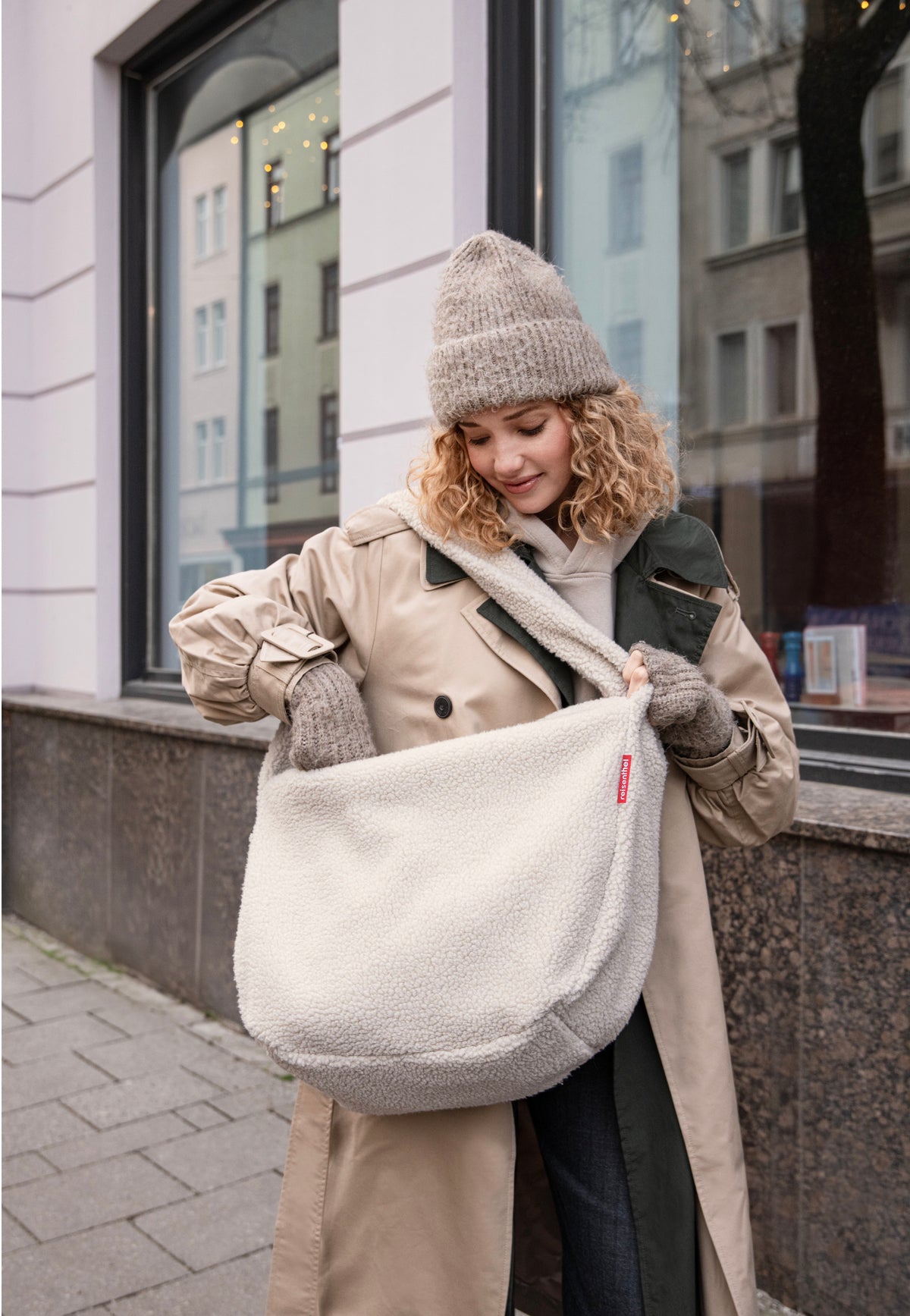 reisenthel Moonbag Teddy Sand Hobo-tas