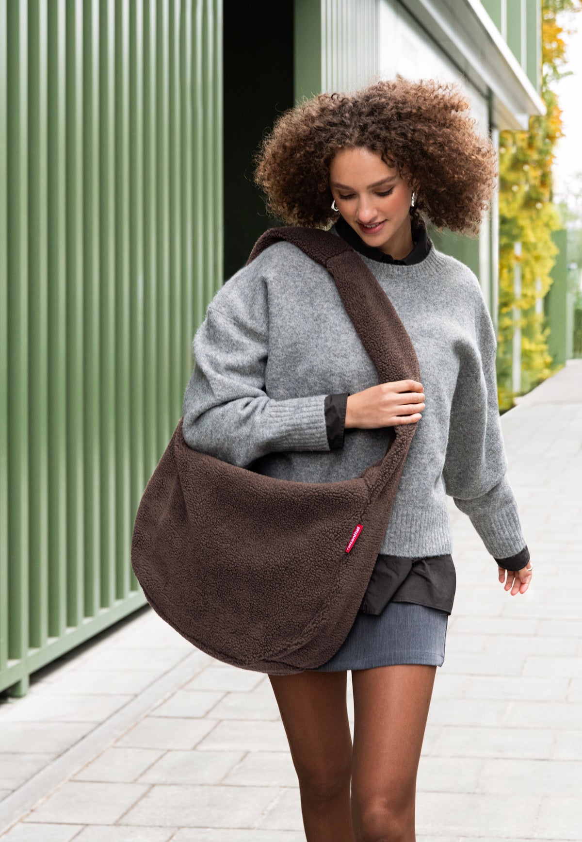 reisenthel Moonbag Teddy Chocolate Hobo Bag