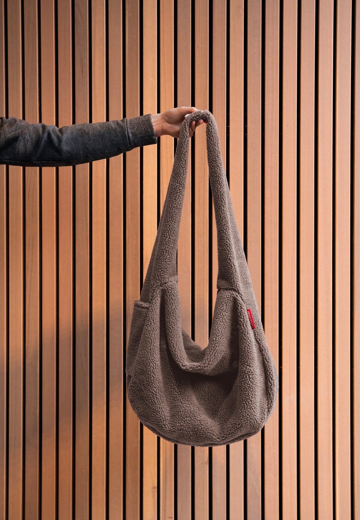 reisenthel Moonbag Teddy Chocolate Hobo Bag