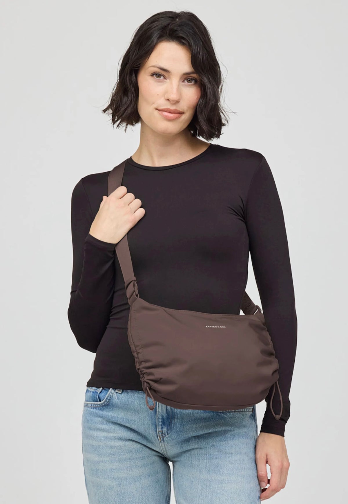 Kapten & Son Skara Small Chocolate Brown Sac à bandoulière
