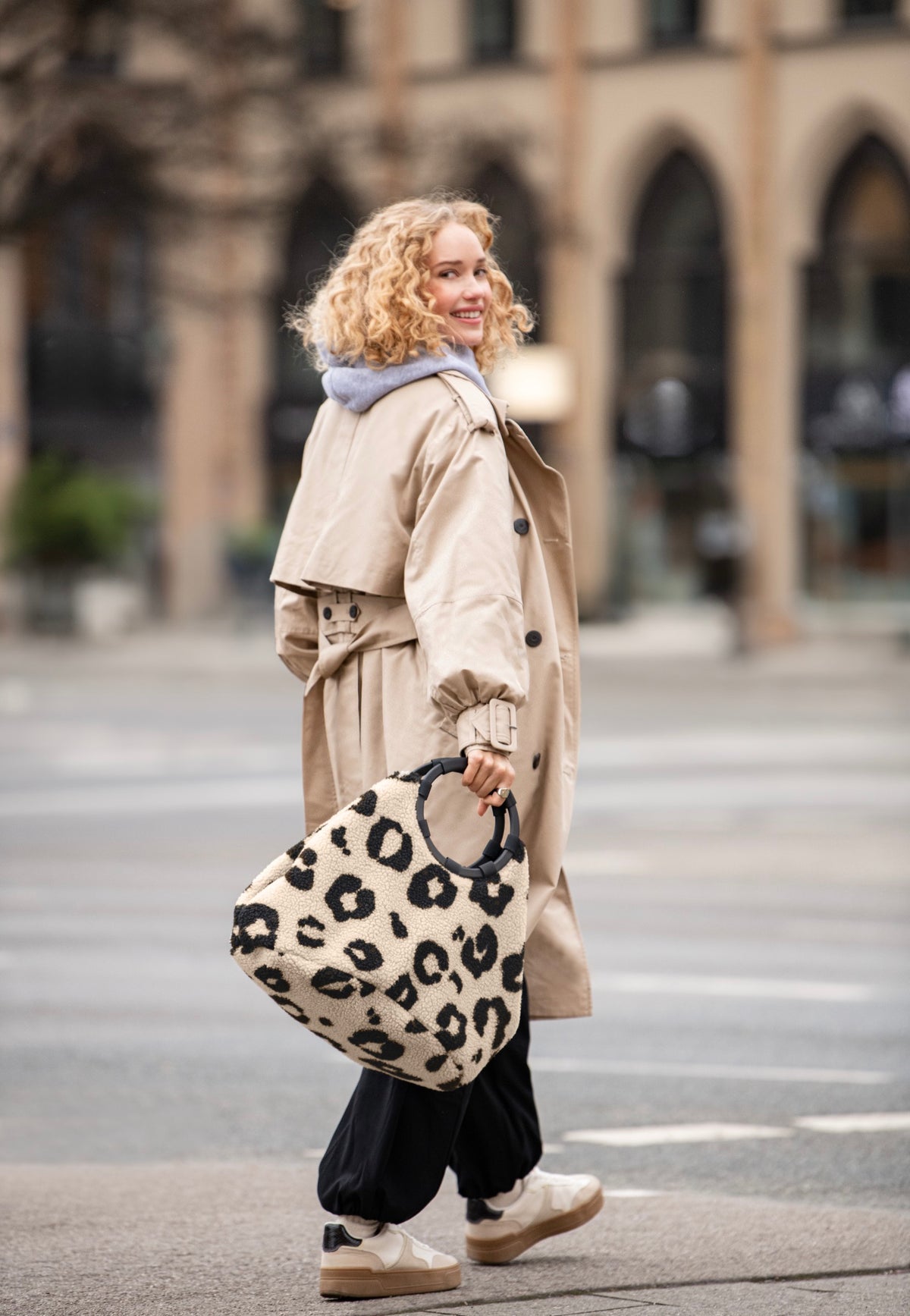 reisenthel Loopbag Hobo Teddy Leo Cream Comprador
