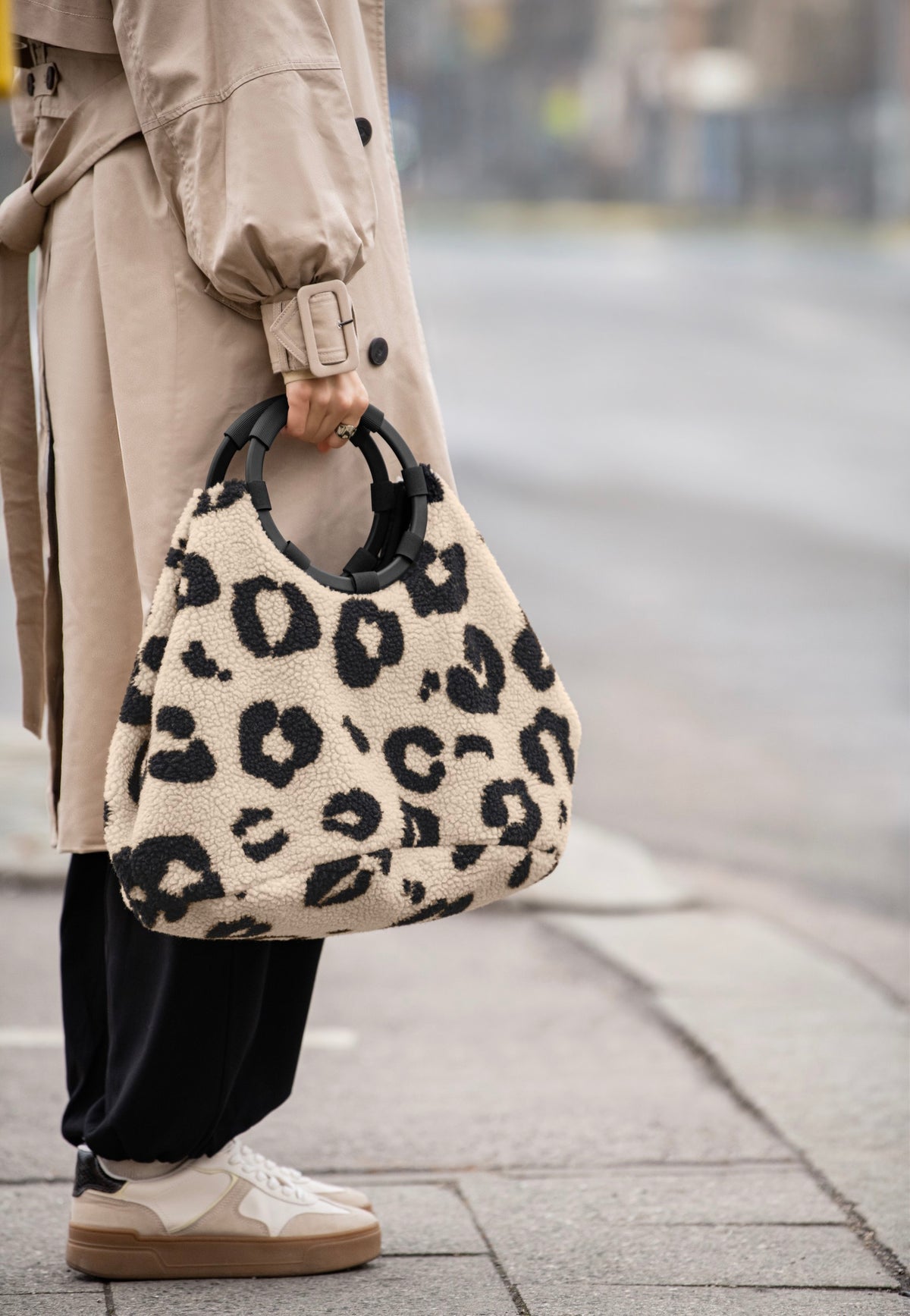 reisenthel Loopbag Hobo Teddy Leo Cream Comprador