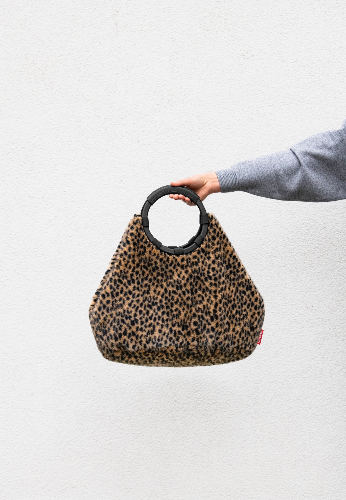 reisenthel Loopbag Hobo Leo Fake Fur Shopper