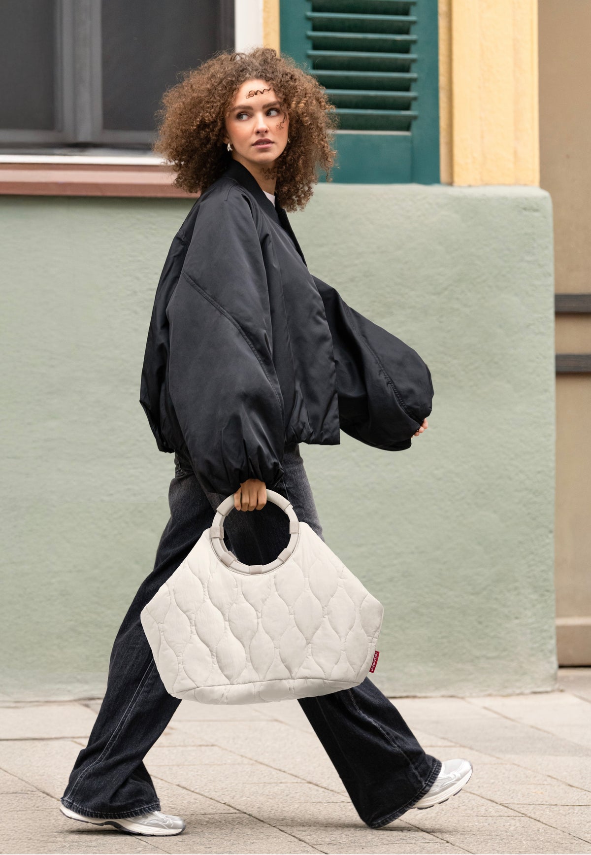 reisenthel Loopbag Hobo Puffer Stone Shopper