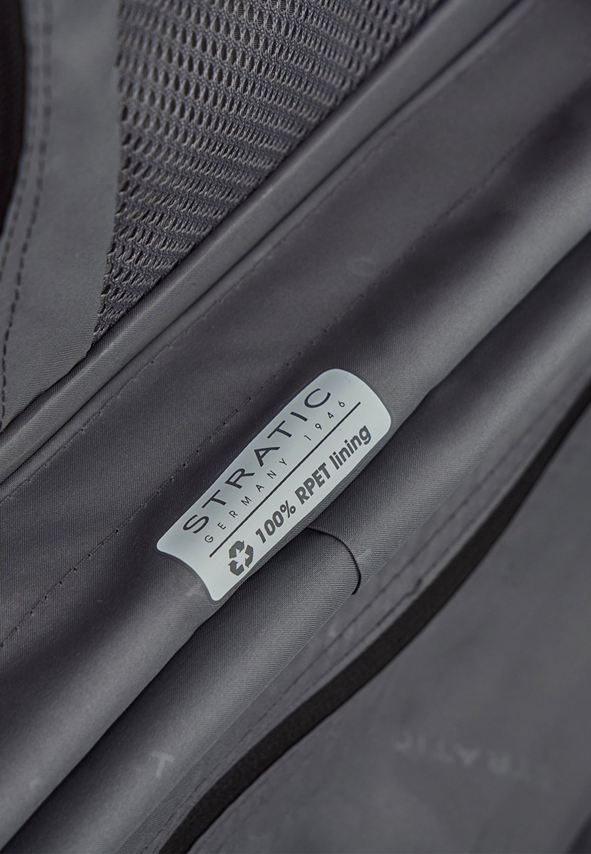 Stratic Phoenix ML Trolley L Black Valise