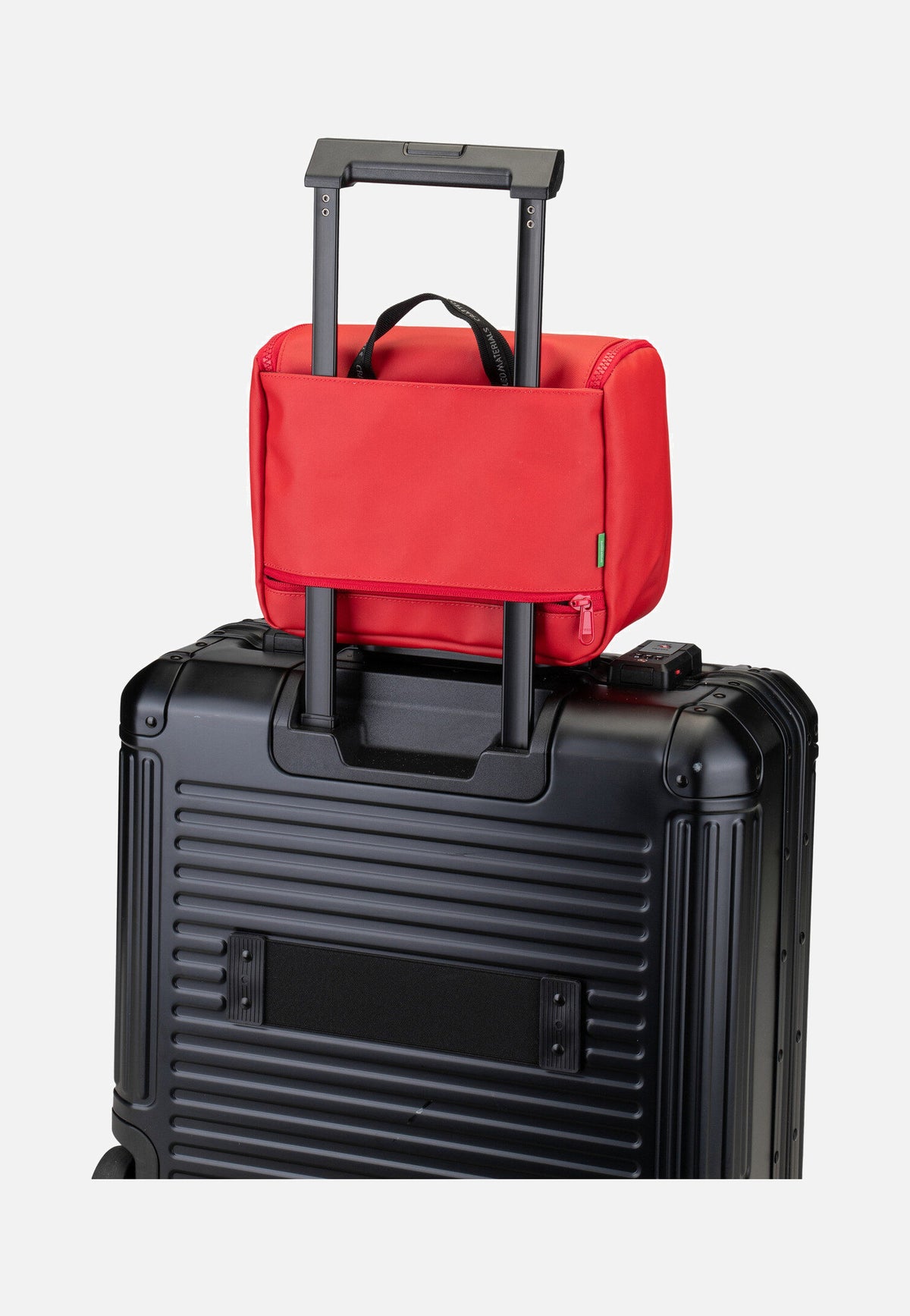 Vaude Banaba Red Toiletry Bag