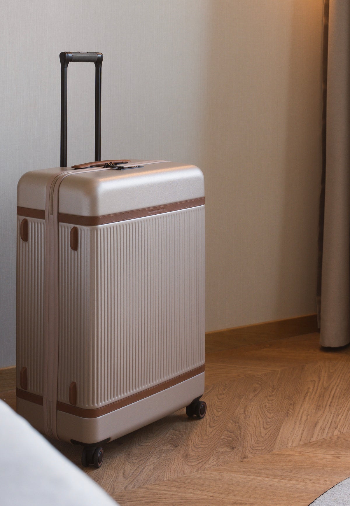 The Chesterfield Brand Zuna Large Champagne Suitcase