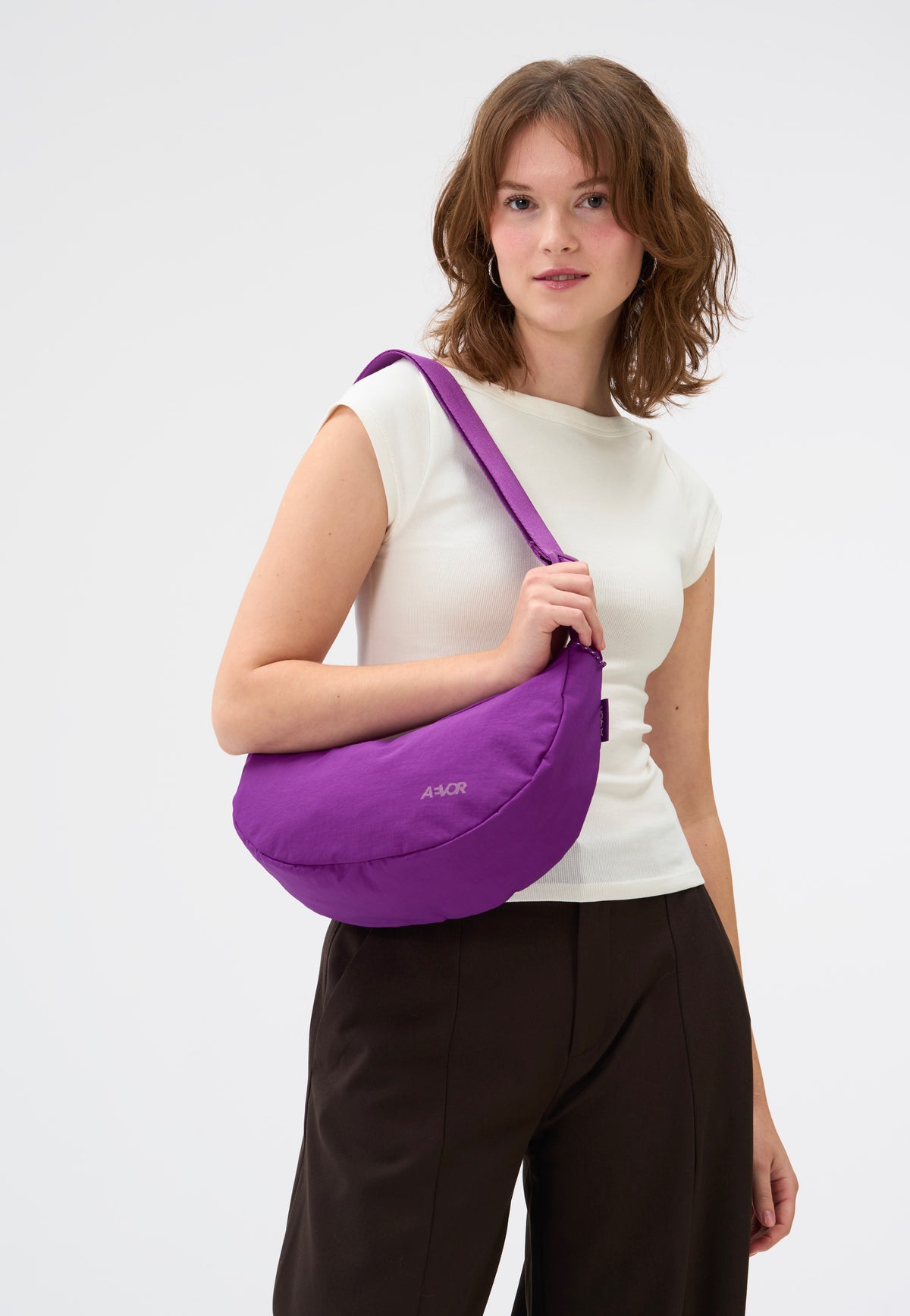 AEVOR Sling Small Electric Fuchsia Sac bandoulière