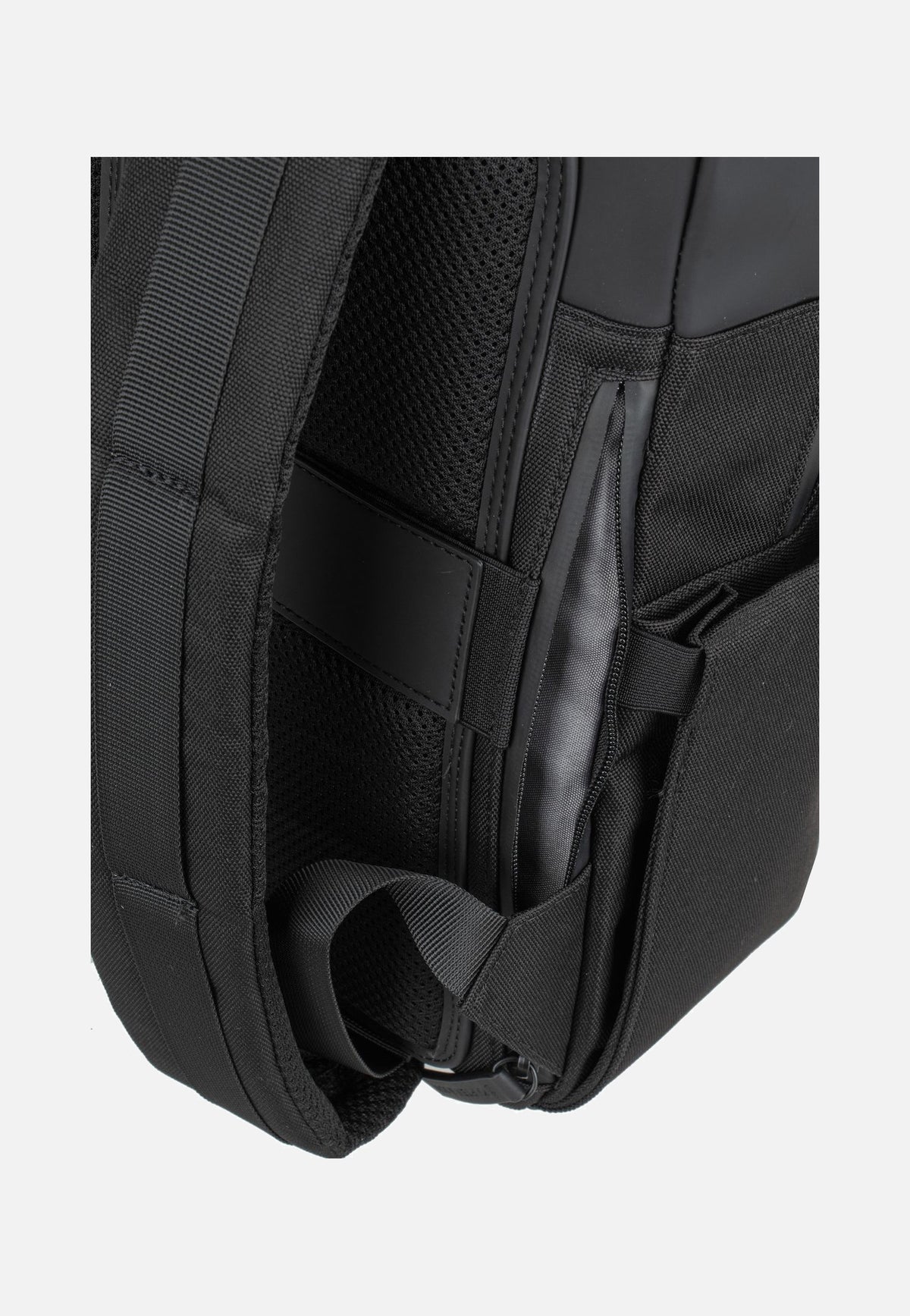 Kapten & Son Bergen Pro All Black Backpack