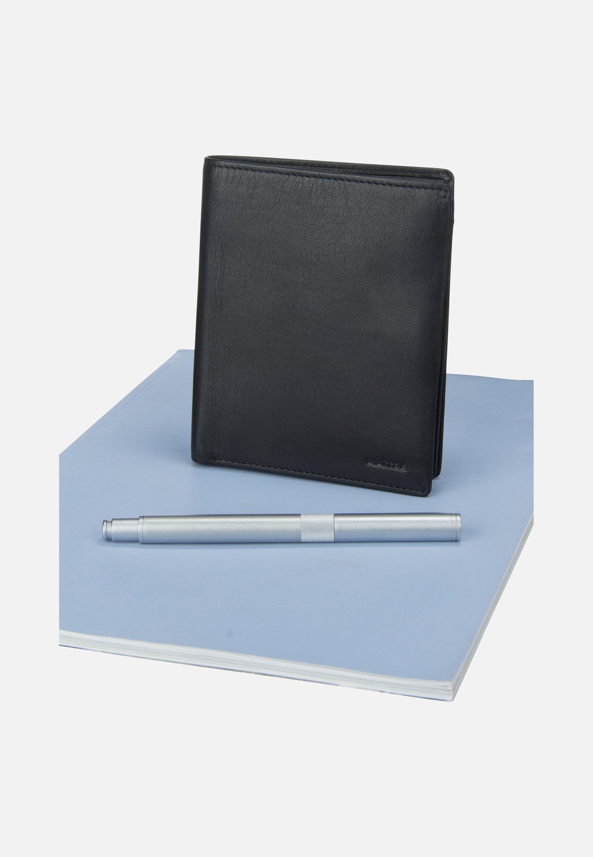 Maître F3 Heinbert Billfold V14 Black Wallet