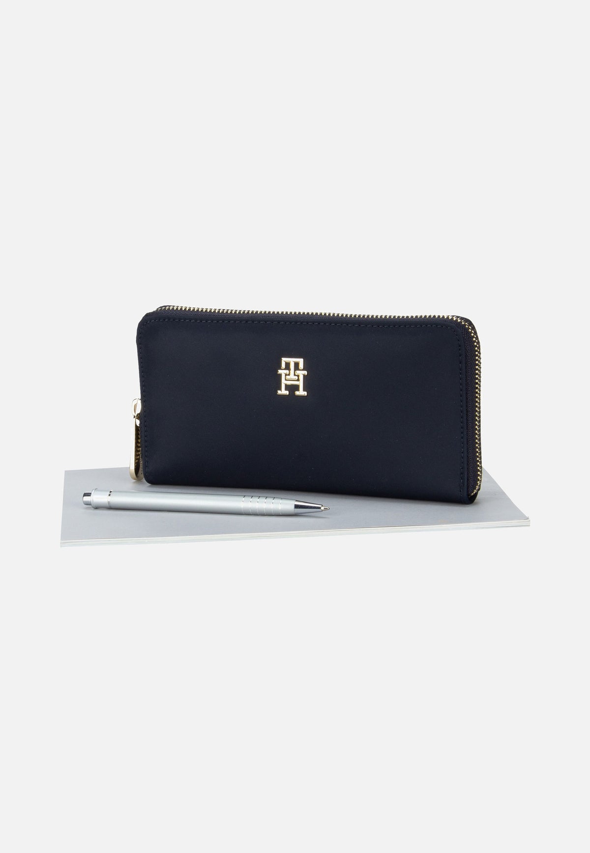 Tommy Hilfiger TH Emblem Large ZA Space Blue Wallet