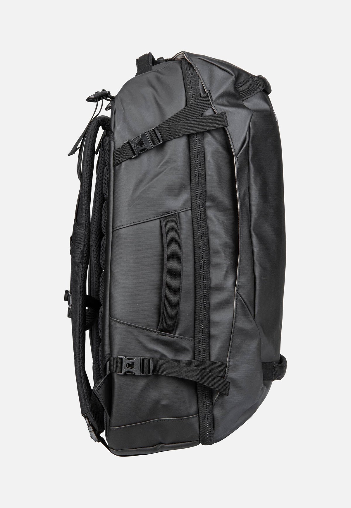 Vaude Mundo Proof Carry-On 38 Black Travel Backpack